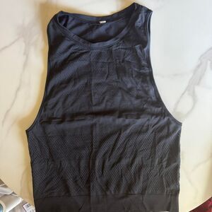 Lululemon  Mesh Muscle Tank Estimated Size 8
